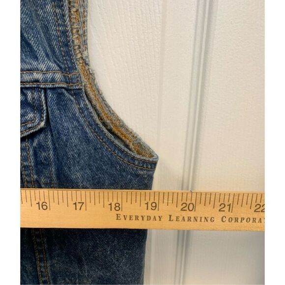 Vintage Levi's Denim Vest - Picture 7 of 9